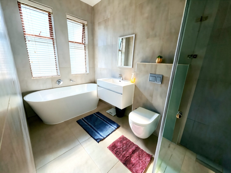 4 Bedroom Property for Sale in Sandown Western Cape